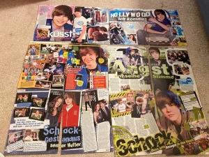 Justin Bieber teen magazine pinup clipping Bravo kissing Young boy modeling Pix