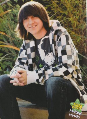 Mitchel Musso NLT teen magazine pinup clipping curb grass Tiger Beat Pix