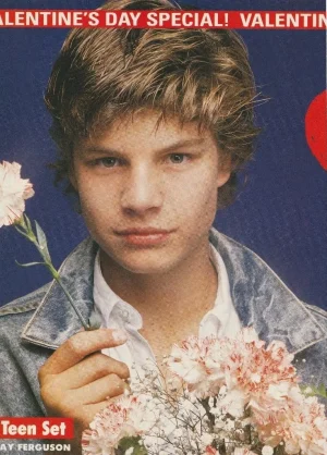 Jay Ferguson Jason Priestley Alyssa Milano teen pinup clipping Teen Set flower