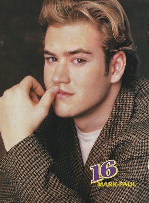 Mark Paul Gosselaar teen magazine pinup clipping hands on lips 16 mag teen idols