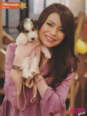 Miranda Cosgrove teen magazine pinup clipping TV actress Puppy Astro pink shirt