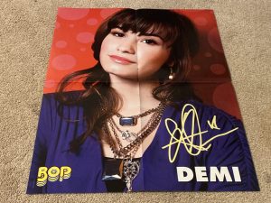 Demi Lovato Kristen Stewart Robert Pattinson teen poster clipping Twilight pics