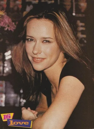 Jennifer Love Hewitt Sarah Michelle Gellar teen magazine pinup clipping 16 mag