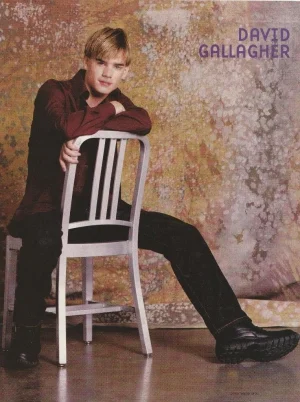 David Gallagher teen pinup clipping young white chair legs open 7th Heaven Rare