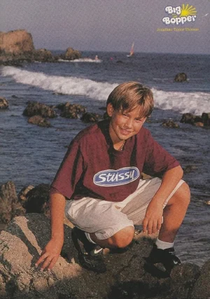 Jonathan Taylor Thomas Elijah Wood teen pinup clipping young shorts beach Bop