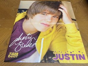 Justin Bieber Nick Jonas teen magazine poster clipping foldout young pre teen