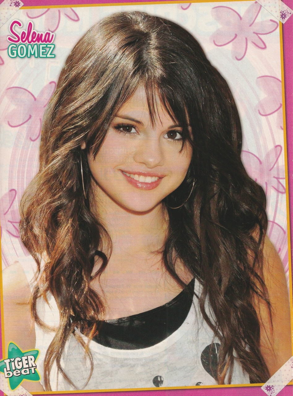 Selena Gomez teen magazine pinup clipping cutting headshot lips Tiger Beat Pix