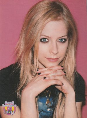 Avril Lavigne Lindsay Lohan teen magazine pinup clipping closed hands