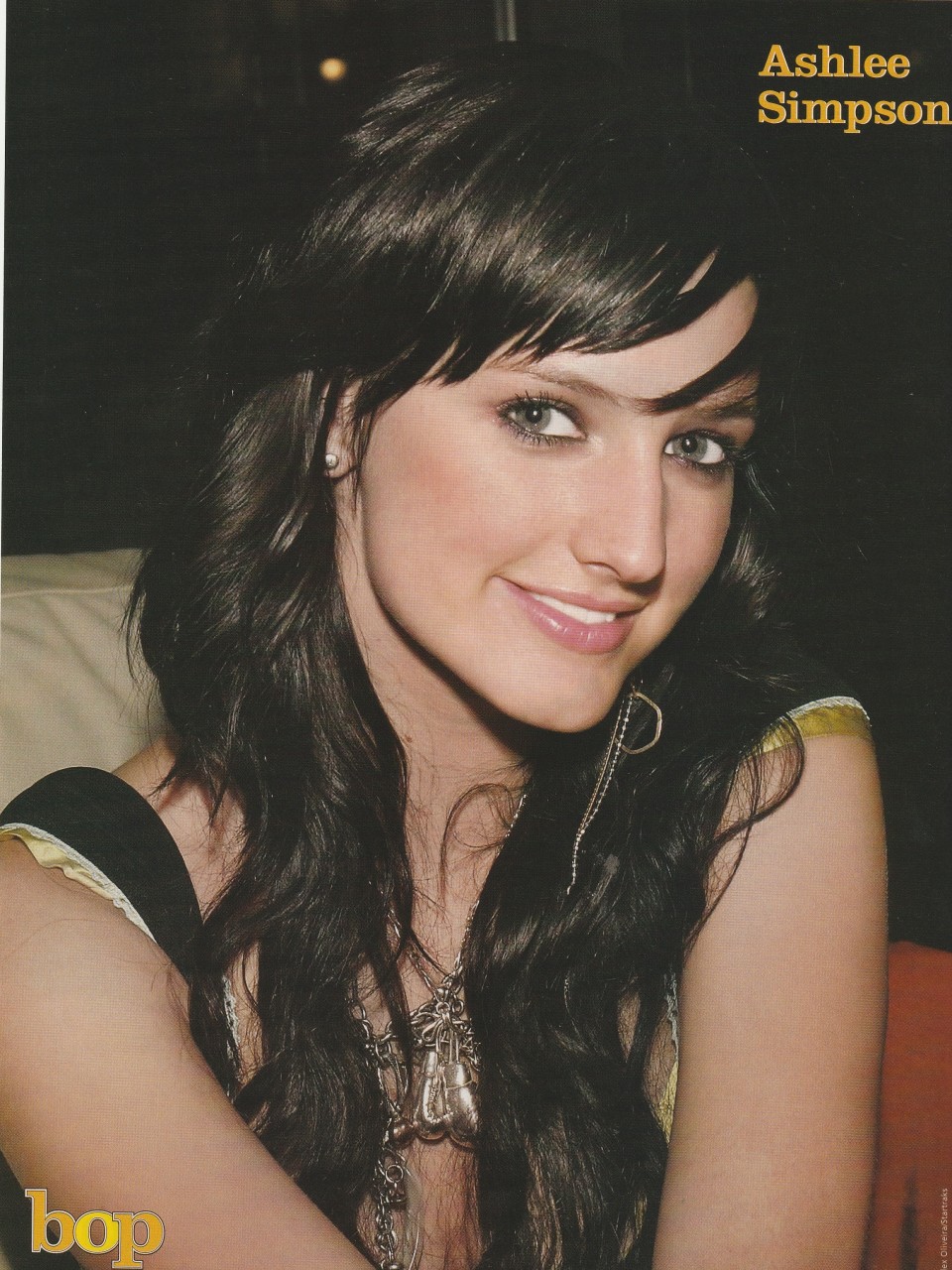 Avril Lavigne Ashlee Simpson teen magazine pinup clipping headshot Pix - Image 2