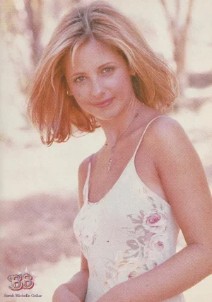Sarah Michelle Gellar Moffatts magazine pinup clipping Vintage Young pix 90’s