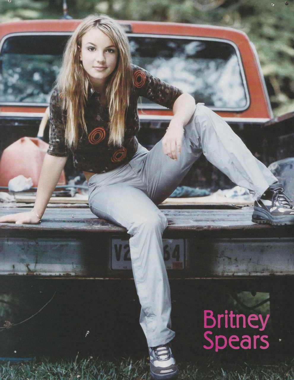 Britney Spears teen magazine pinup clipping beach truck young pix celebrity - Image 2