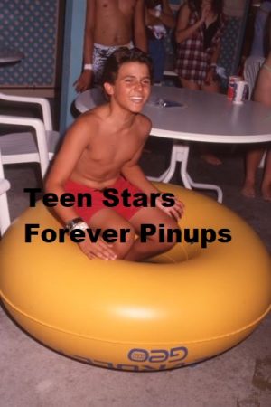 Jeremy Jackson 4x6 or 8x10 Photo vintage picture teen idols shirtless barefoot beach 90s