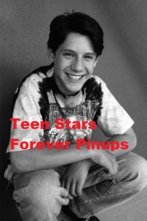 Omri Katz 4×6 or 8x10 Photo vintage picture child star idols Matinee Squatting Rare pix