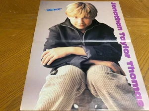Jonathan Taylor Thomas Nate Richert teen magazine poster clipping full body Pix