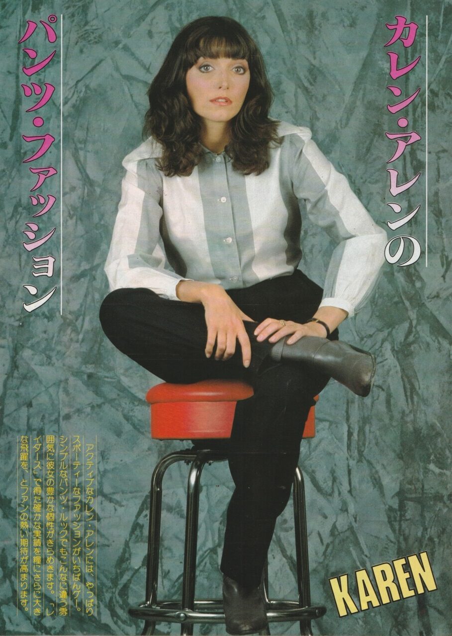 Olivia Newton John Karen teen magazine pinup clipping clasp hands Japan Pix - Image 2