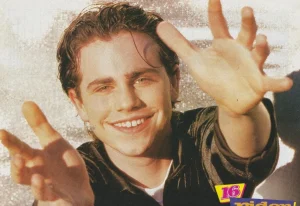 Rider Strong teen magazine pinup clipping hands funny face 16 mag ABC pix 90’s