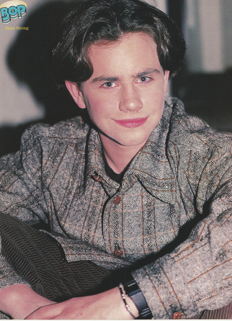Elijah Wood Rider Strong teen magazine pinup clipping The War headshot young Pix - Image 2