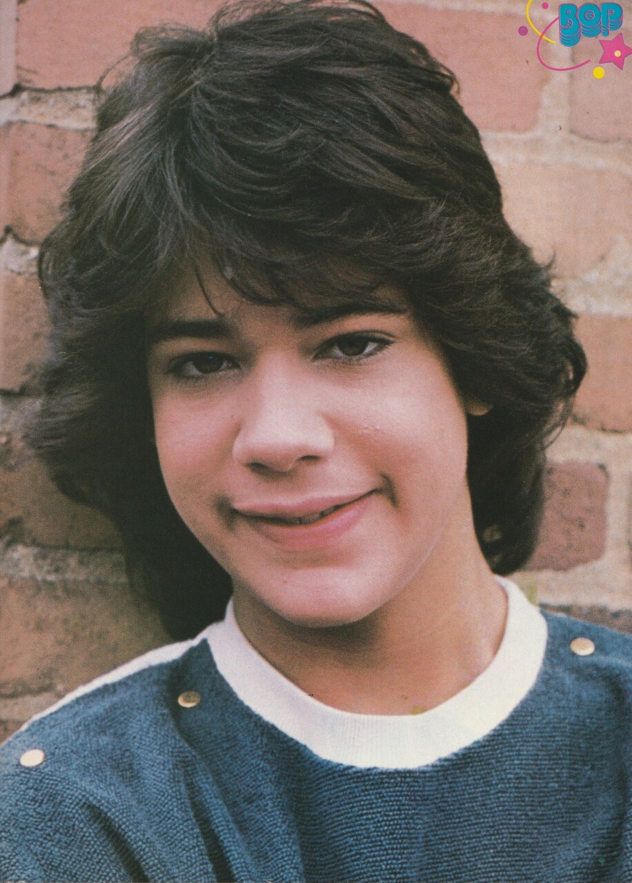 Menudo teen magazine pinup clipping headshot Bop child star Pix