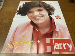 Harry Styles Big Time Rush teen magazine poster clipping One Direction red shirt Tiger Beat