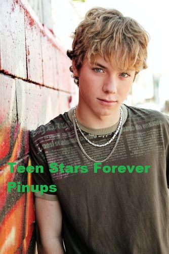 Jeremy Sumpter 4×6 or 8x10 Photo vintage picture child star modeling close up preteen