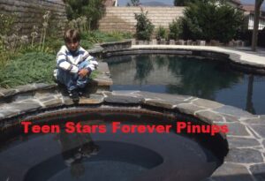 Jonathan Taylor Thomas 4×6 or 8x10 vintage photo picture child star young JTT pool home