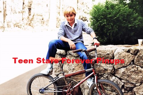 Ricky Schroder 4×6 or 8x10 vintage photo picture young boy modeling bike home pix 80's