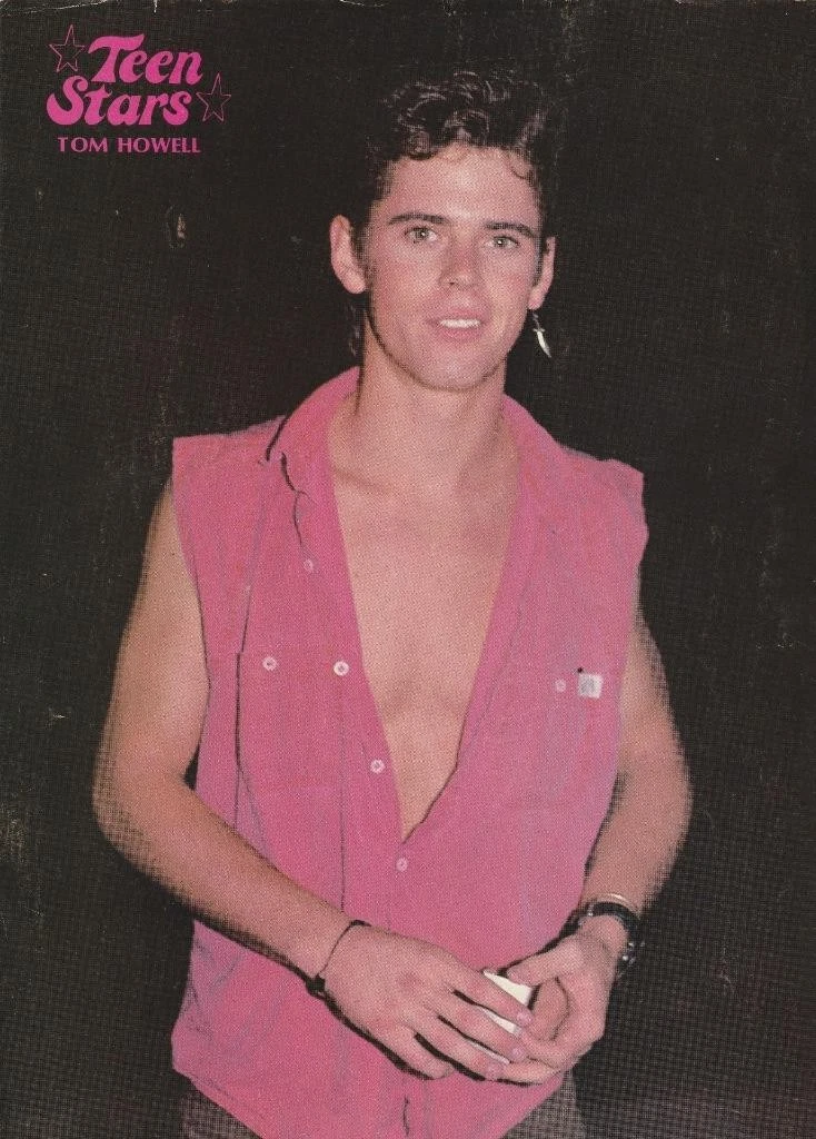 Tom Howell Thomas Howell Billy Idol teen magazine pinup clipping open pink shirt