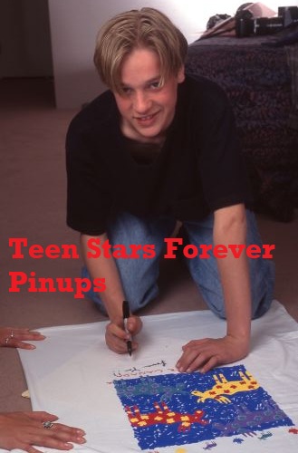 Devon Sawa 4×6 or 8x10 vintage photo picture signing Bop t-shirt shoot teen crush 90's