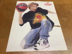 Jonathan Brandis Mark Paul Gosselaar teen magazine poster shorts basketball Hole