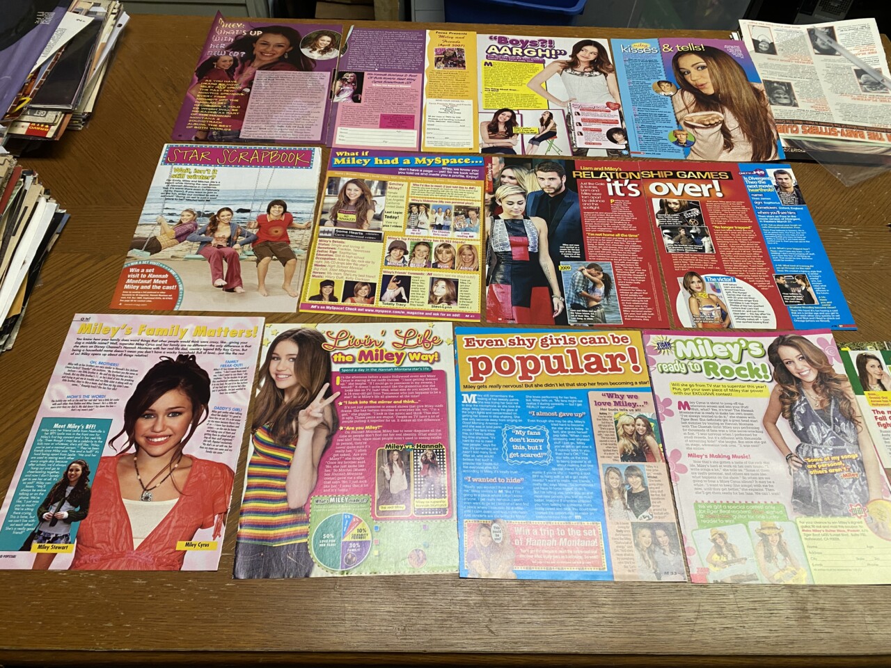 Miley Cyrus teen magazine pinup poster clippings lot Hannah Montanna Huge - Image 6