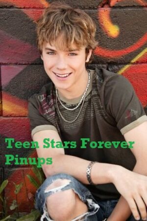 Jeremy Sumpter 4×6 or 8x10 vintage photo picture Peter Pan ripped jeans squatting pix